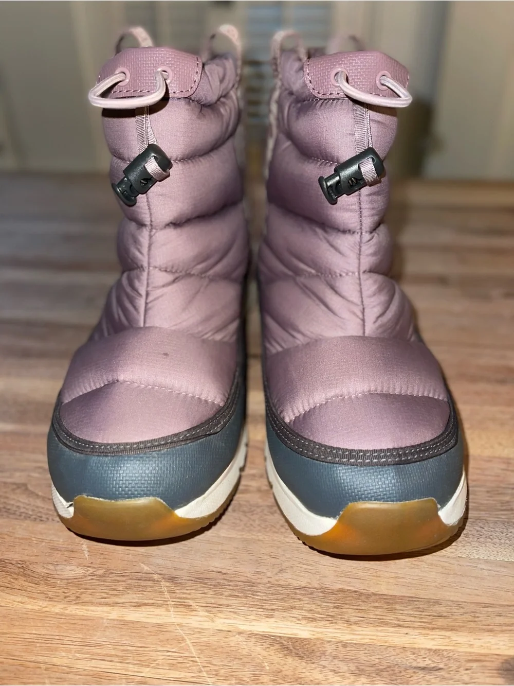 The North Face ThermoBall Pull-On Waterproof Insulated Women’s Boots Size 7